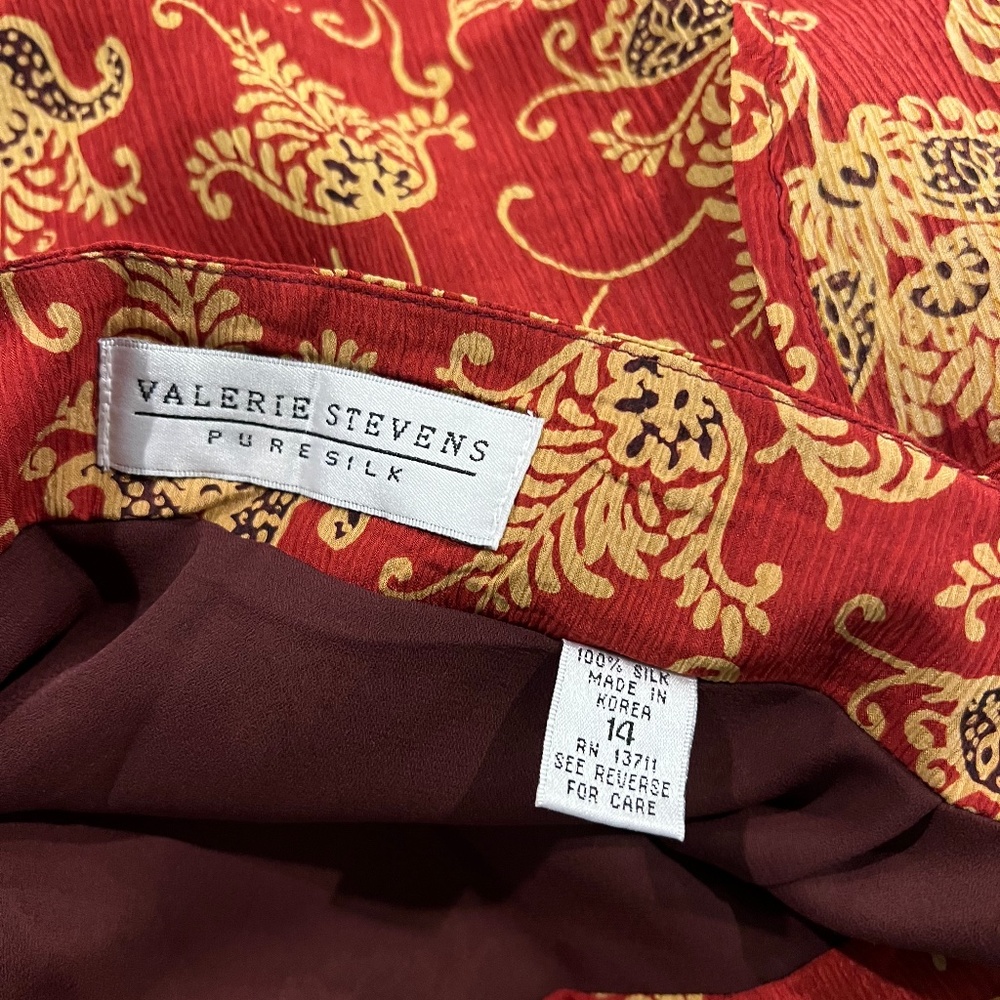 Valerie Stevens Silk Skirt and Blouse - Picture 2 of 16